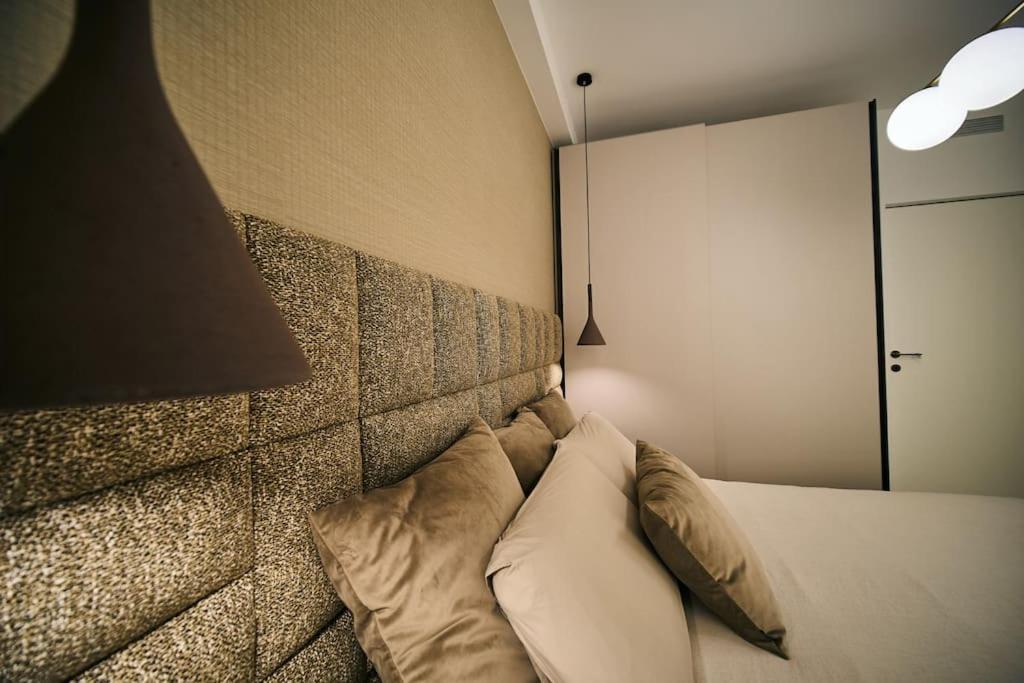 Apartment Caravaggio Golden House Next To Duomo Mailand